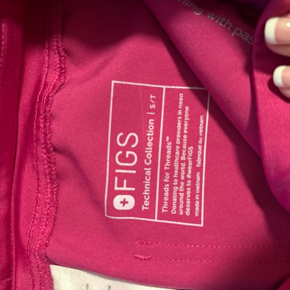 Figs Scrub Set 💗 - Picture 3 of 3